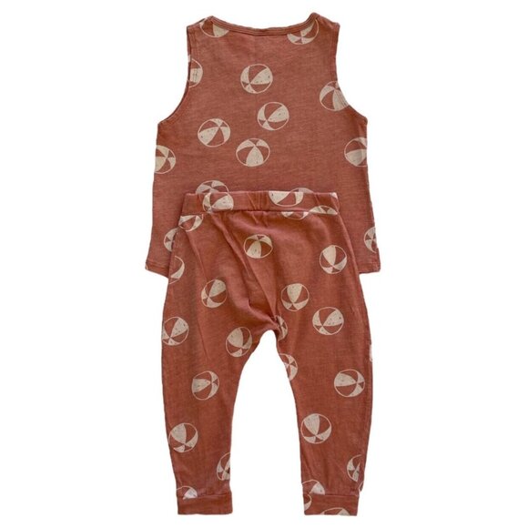 Rylee + Cru tank top & pants - Picture 2 of 4